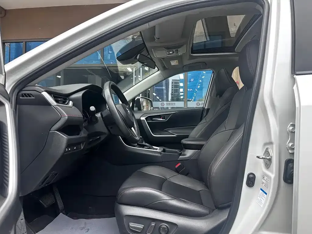 Toyota Wildlander New Energy — фото 10