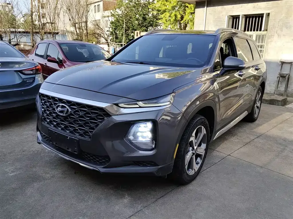 Hyundai Santa Fe — фото 2