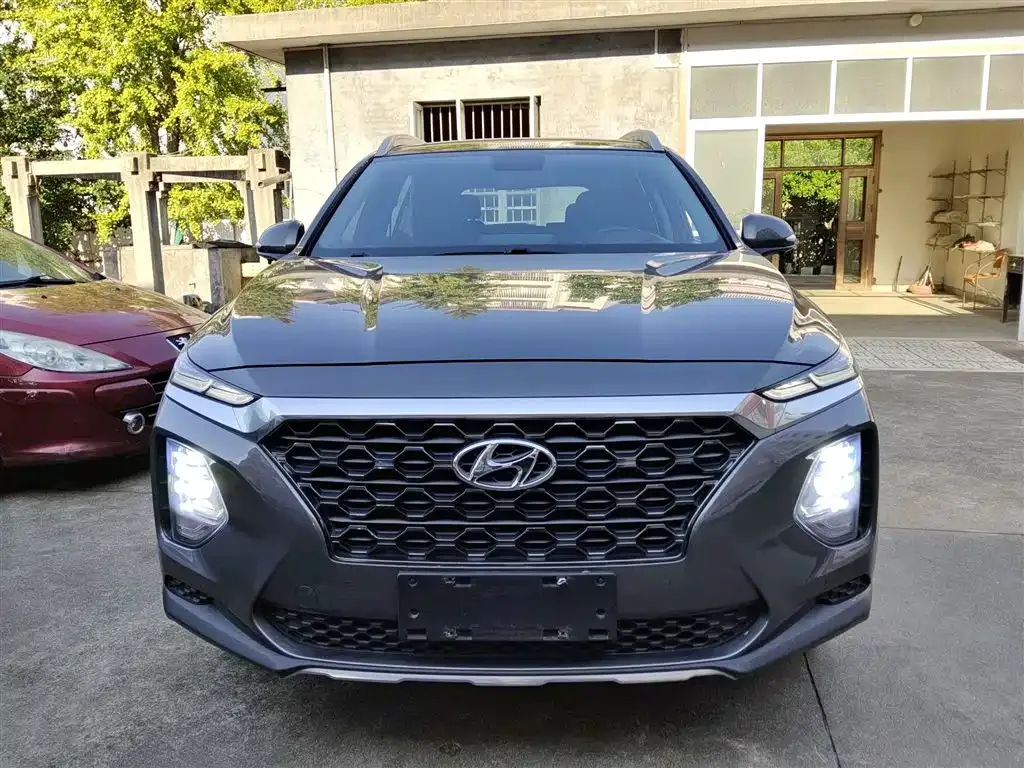 Hyundai Santa Fe — фото 3