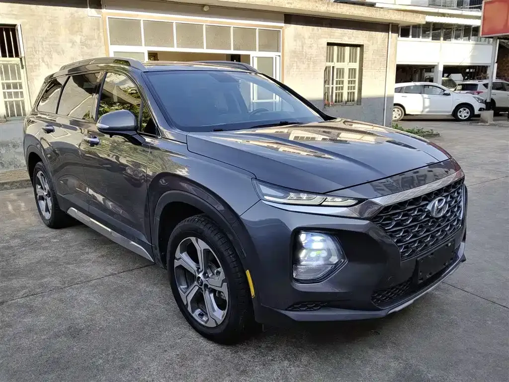 Hyundai Santa Fe — фото 4