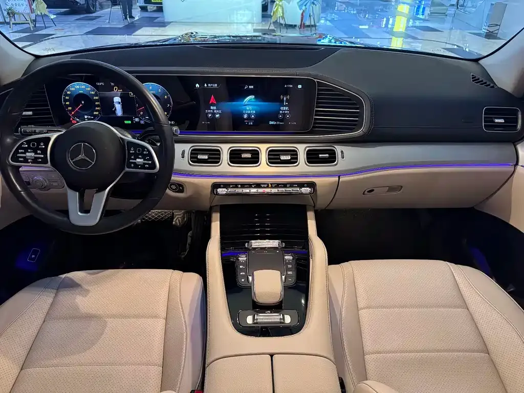Mercedes-Benz GLS — фото 8