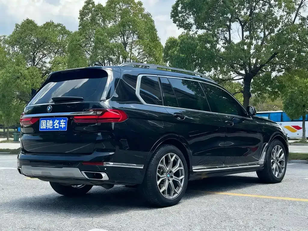 BMW X7 — фото 5