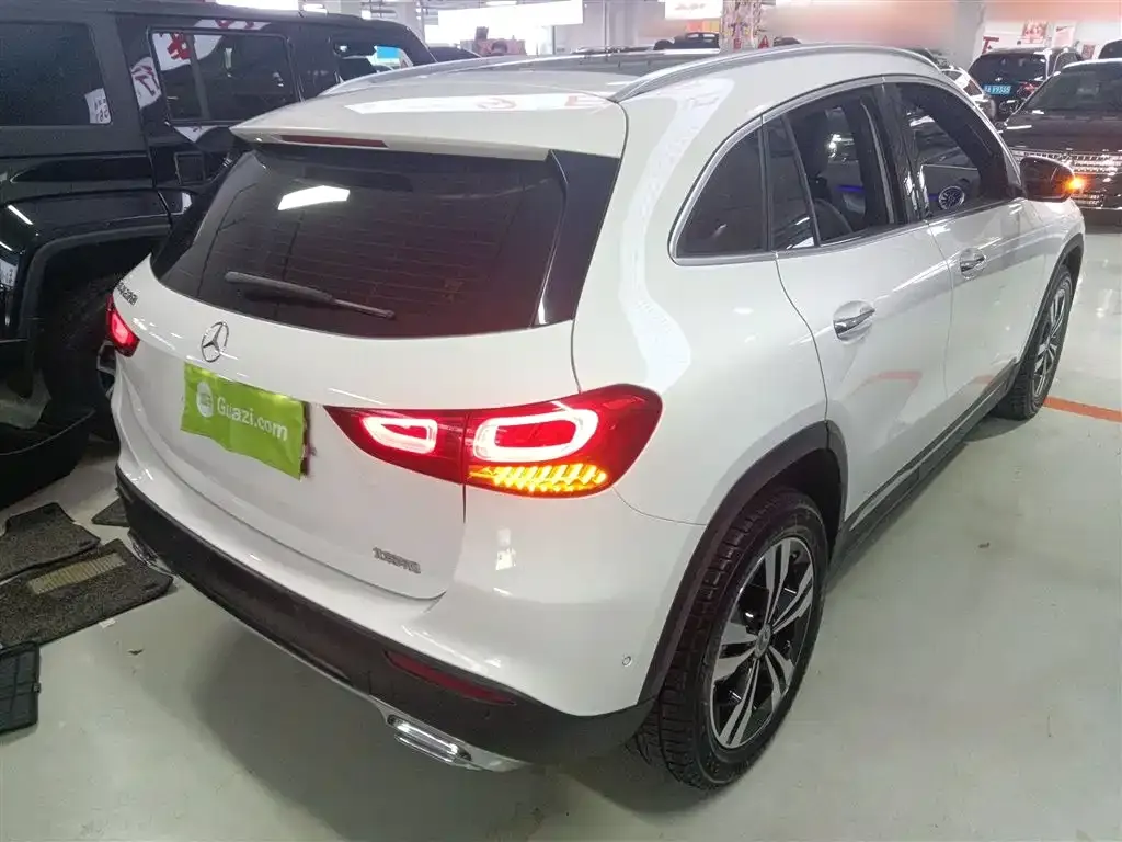 Mercedes-Benz GLA — фото 7