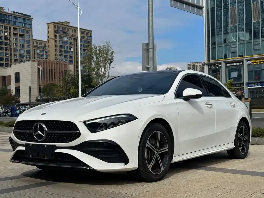 Mercedes-Benz A-Class — фото 1