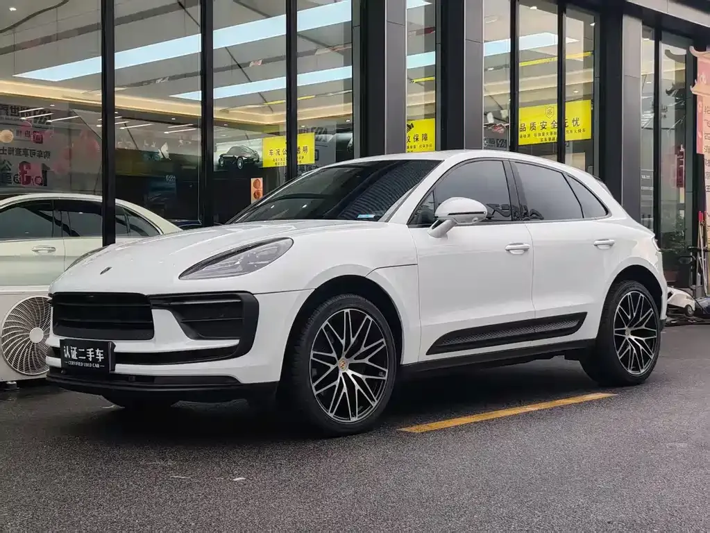 Porsche Macan — фото 1