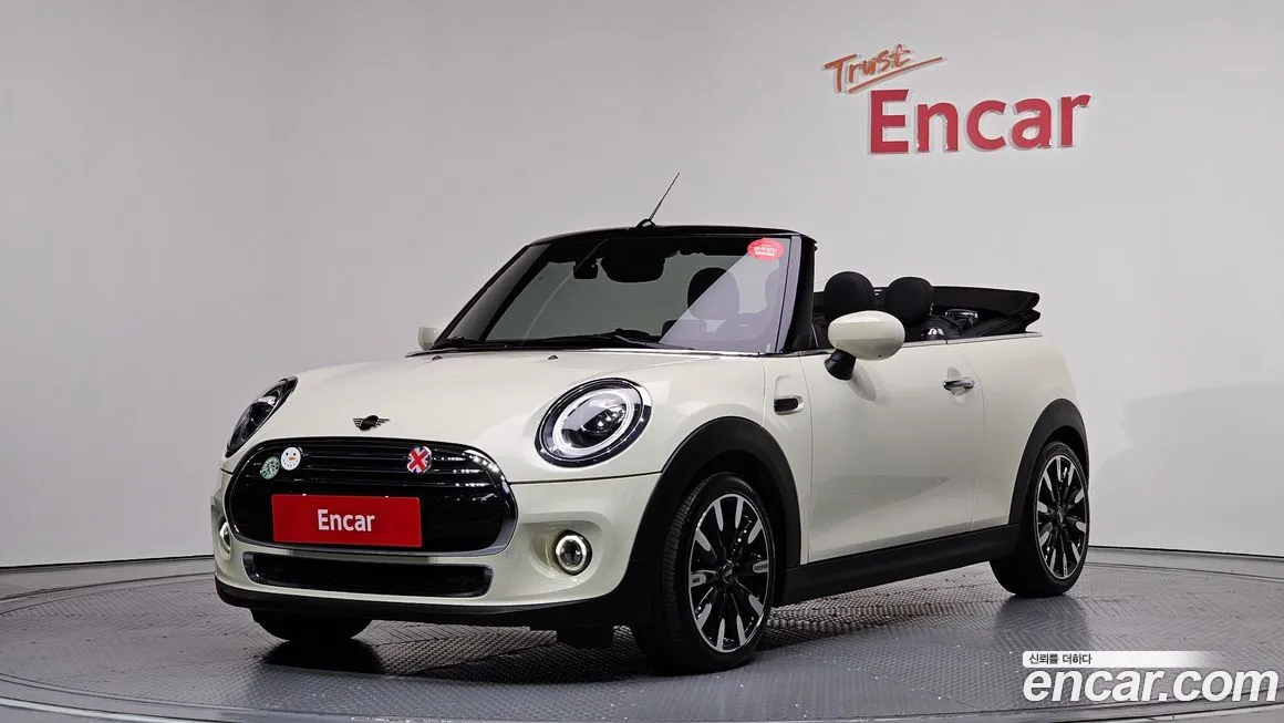 Mini Cooper Convertible — фото 1