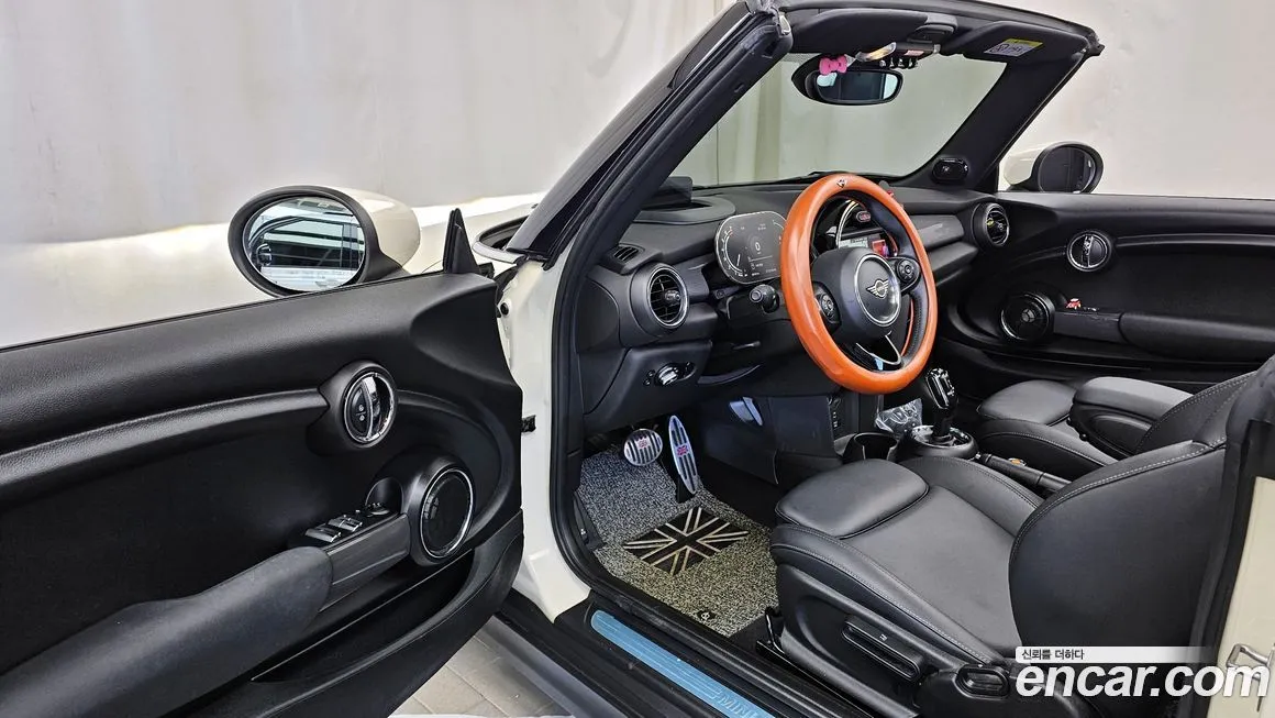 Mini Cooper Convertible — фото 10
