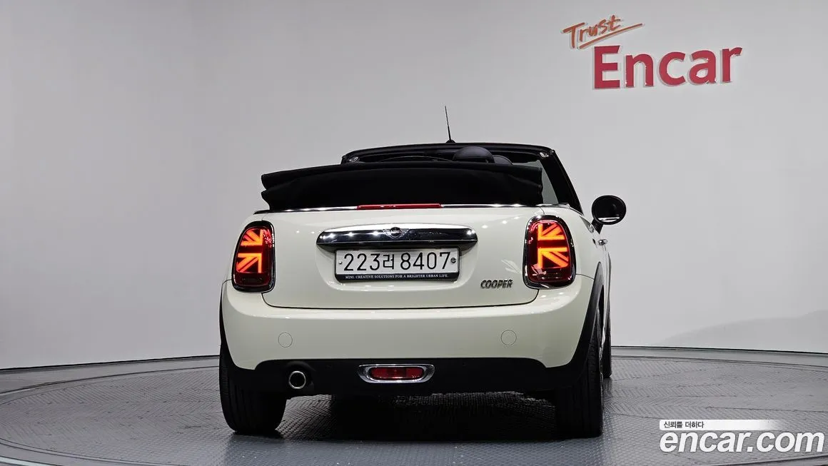 Mini Cooper Convertible — фото 4
