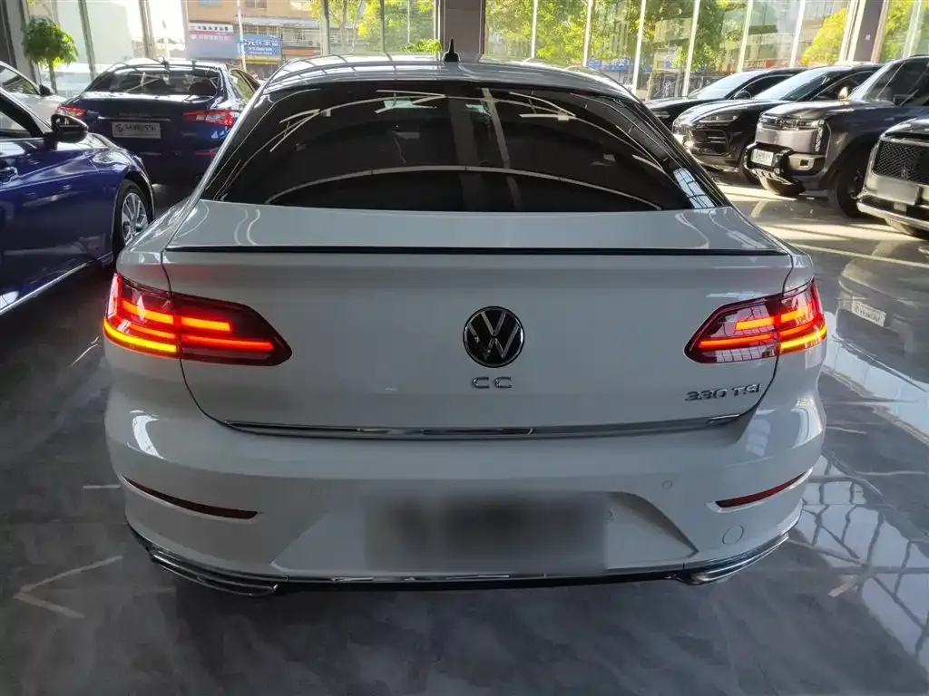 Volkswagen CC — фото 6