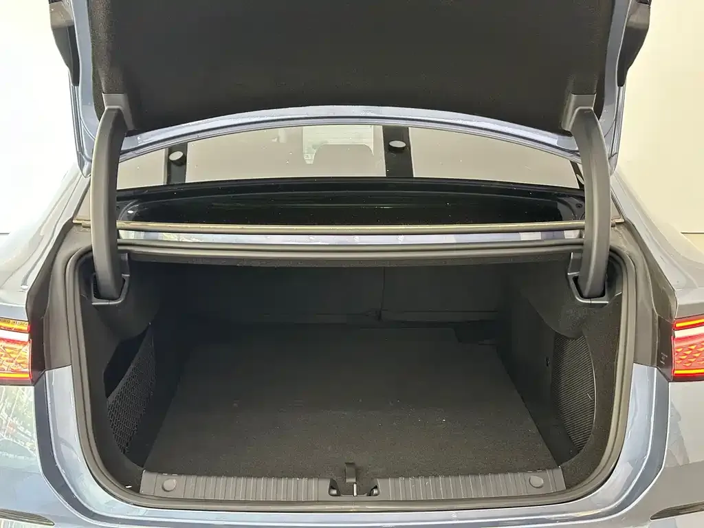 BYD Seal 07 DM-i — фото 8