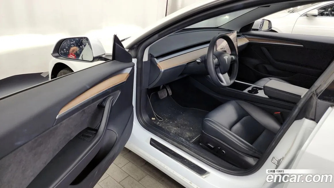 Tesla Model 3 — фото 10
