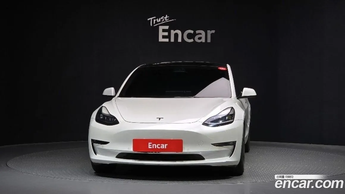 Tesla Model 3 — фото 3