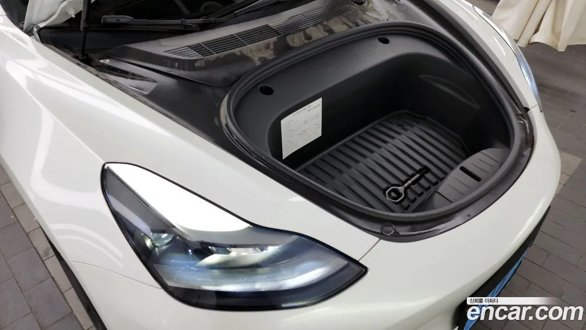Tesla Model 3 — фото 6