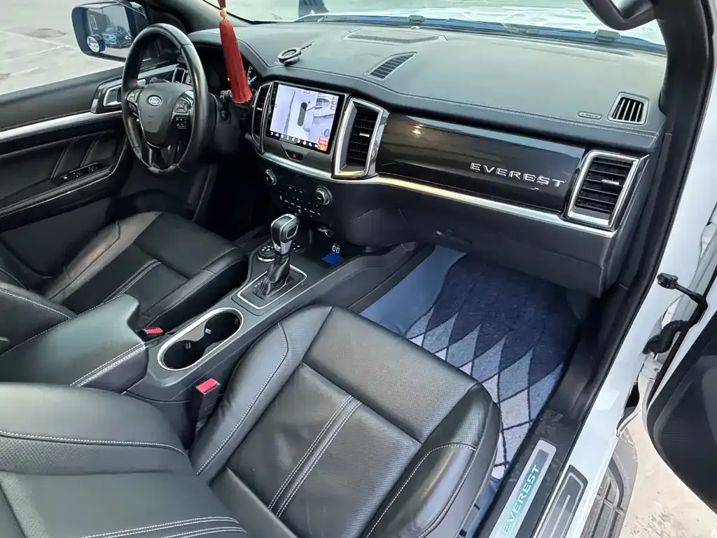 Ford Everest — фото 10