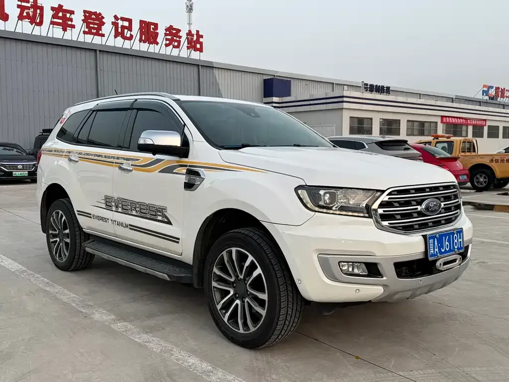 Ford Everest — фото 3