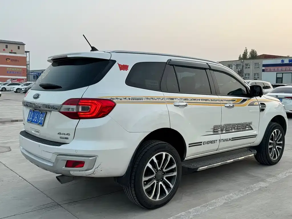Ford Everest — фото 4