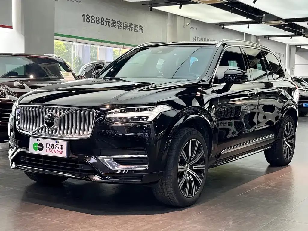 Volvo XC90 — фото 1