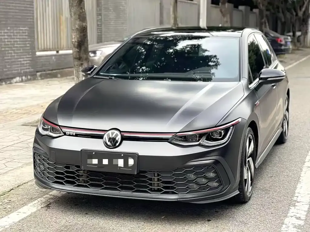 Volkswagen Golf GTI — фото 1