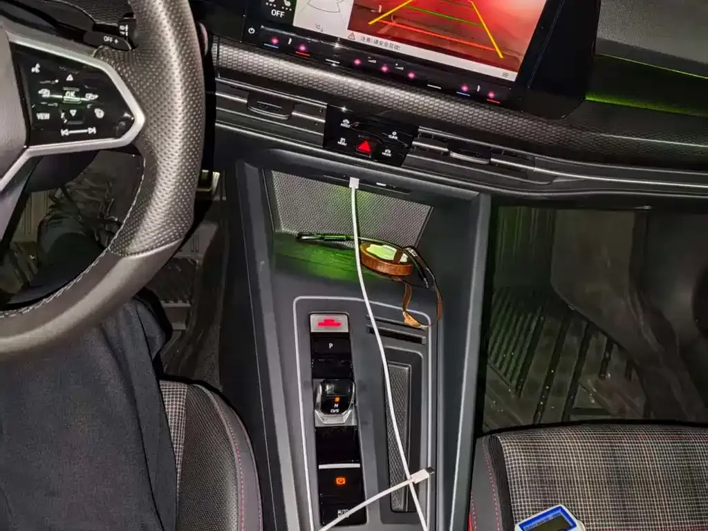 Volkswagen Golf GTI — фото 9