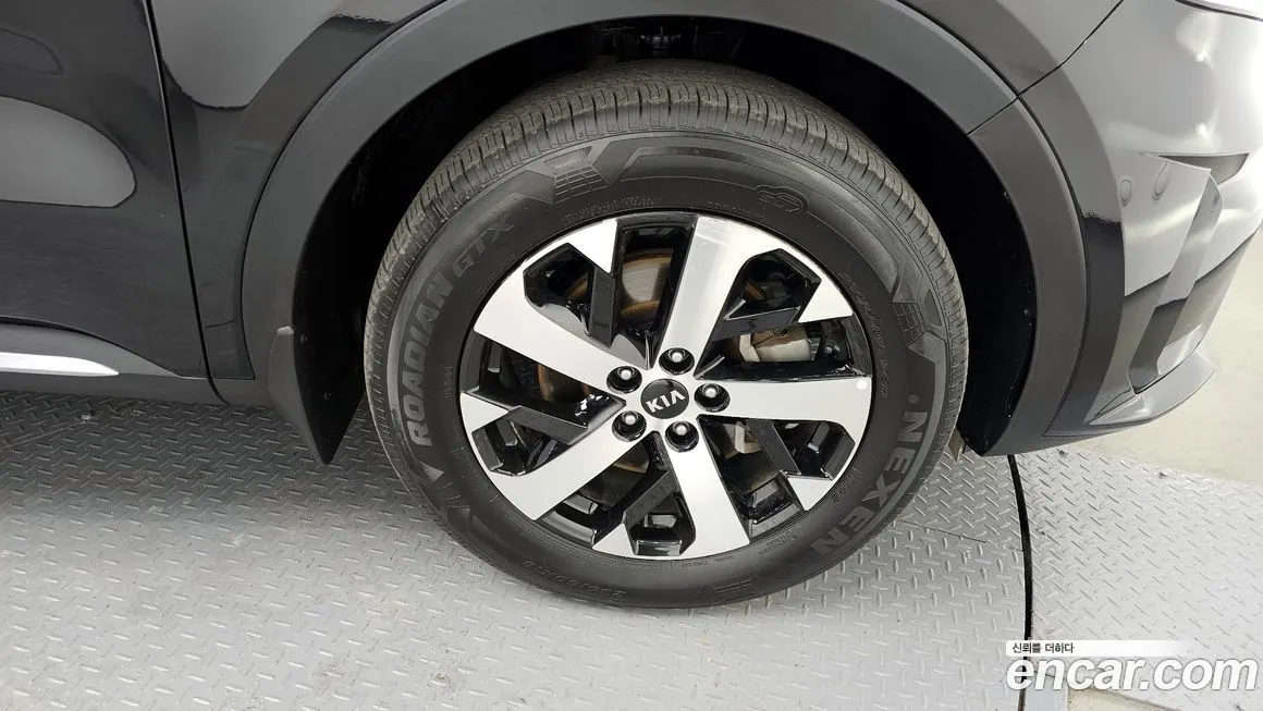 Kia Sorento — фото 5