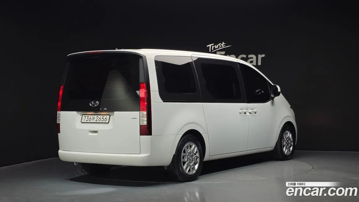 Hyundai Staria — фото 2