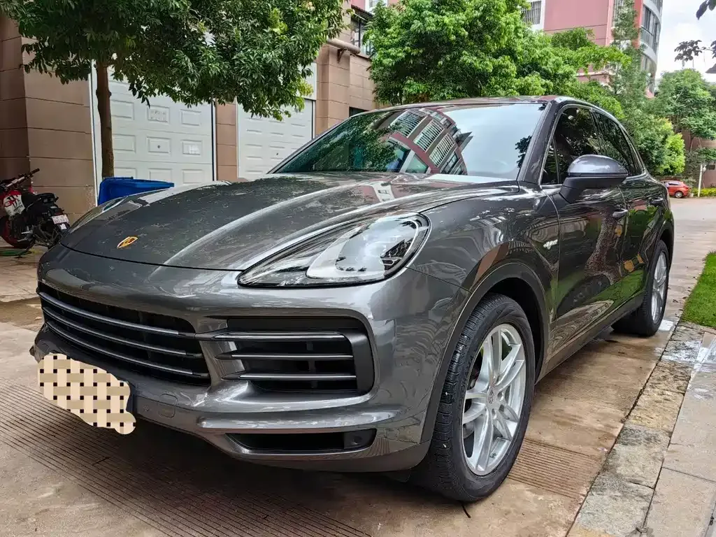 Porsche Cayenne Hybrid — фото 1