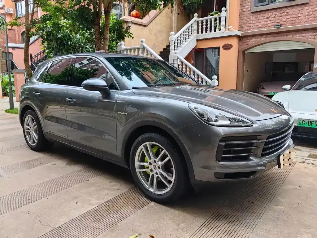 Porsche Cayenne Hybrid — фото 3