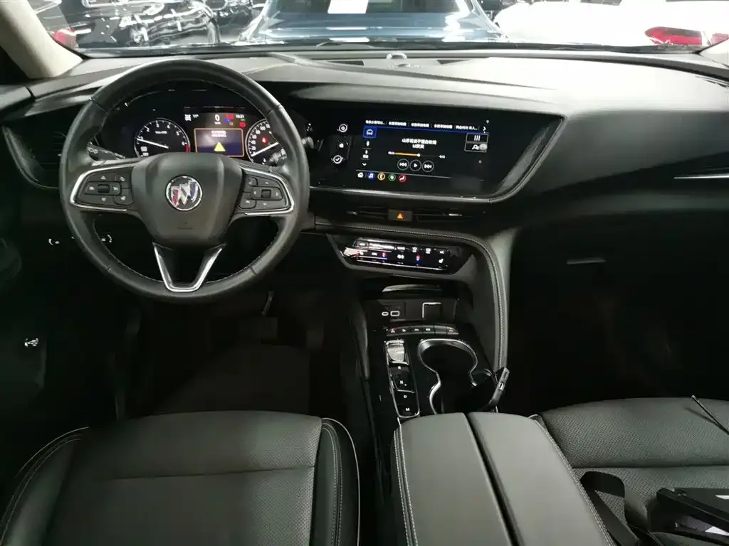 Buick Envision Plus — фото 10