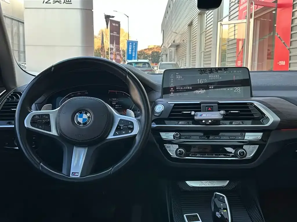 BMW X3 — фото 9