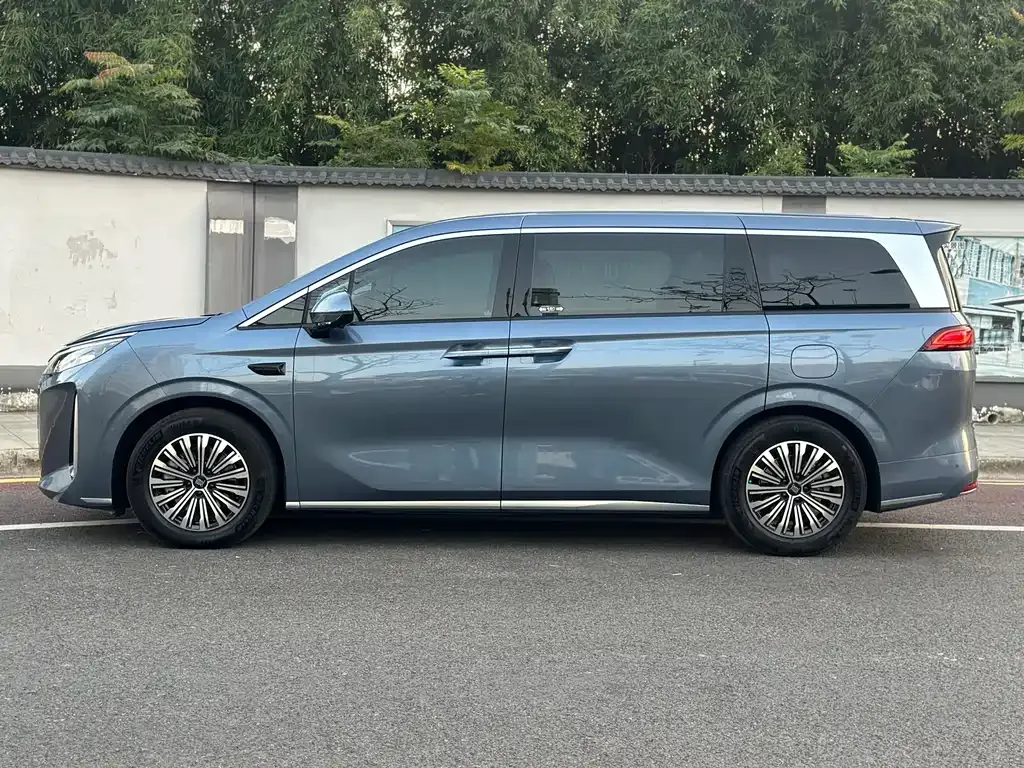 BYD Xia — фото 3