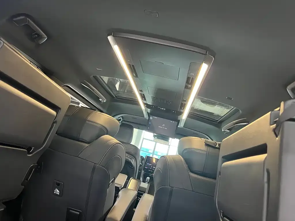 Toyota Vellfire — фото 9