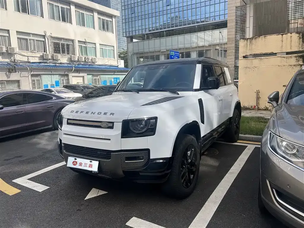 Land Rover Defender — фото 1