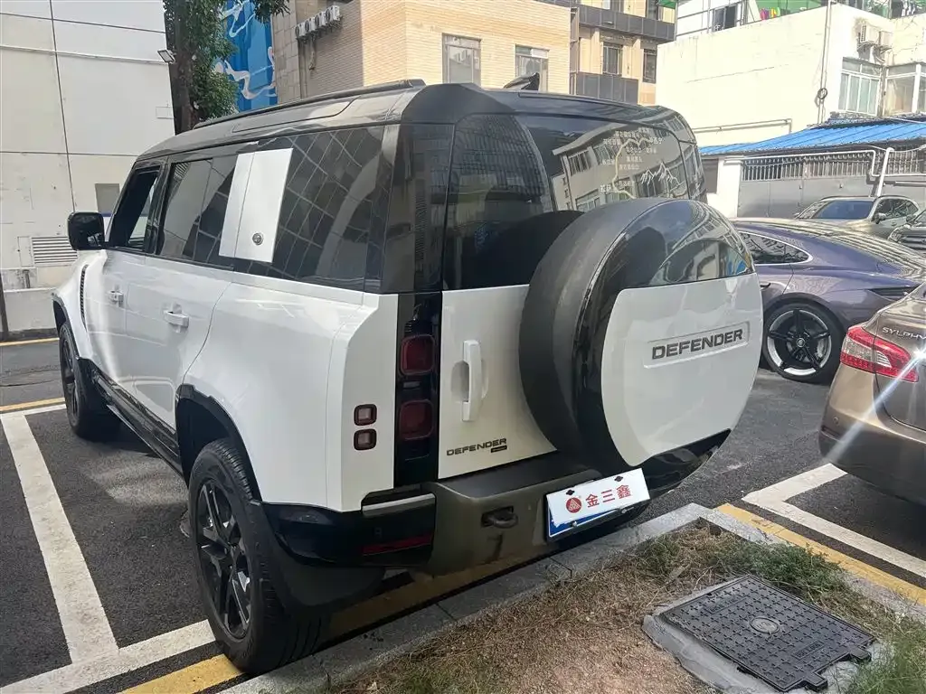 Land Rover Defender — фото 4