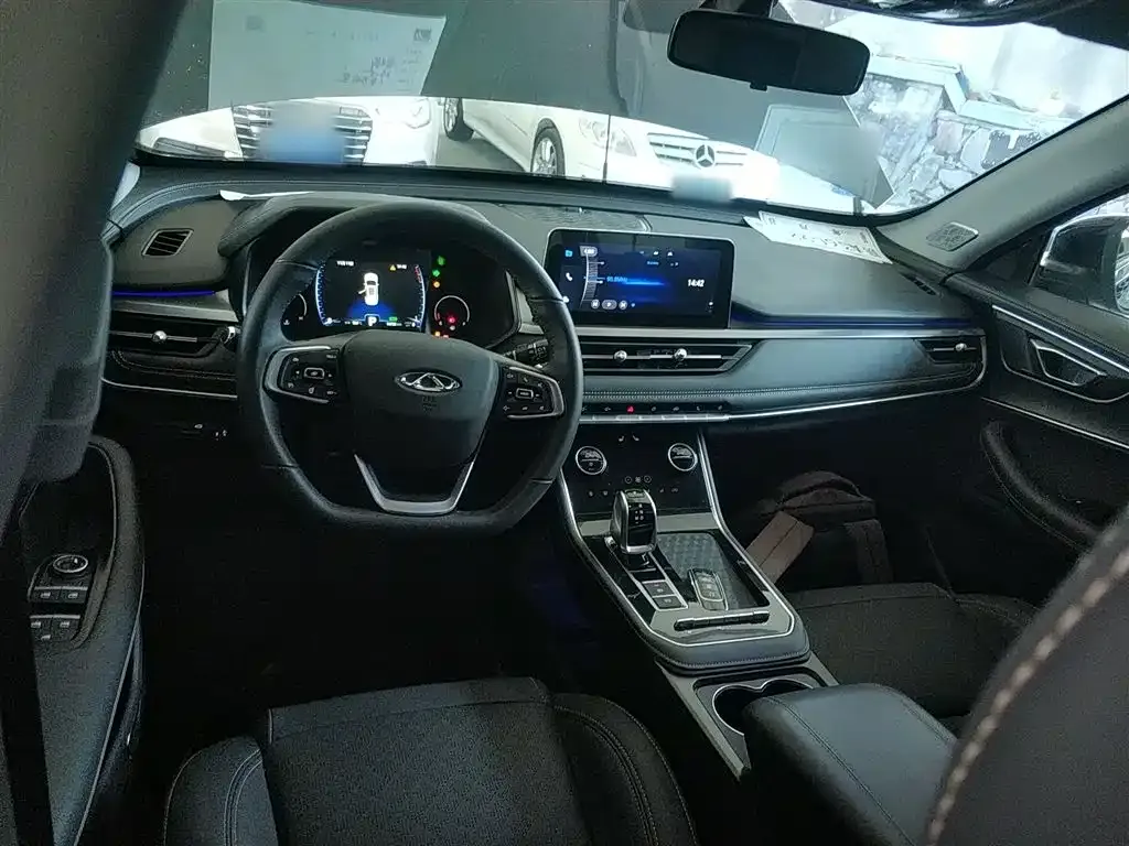 Chery Tiggo 8 — фото 10