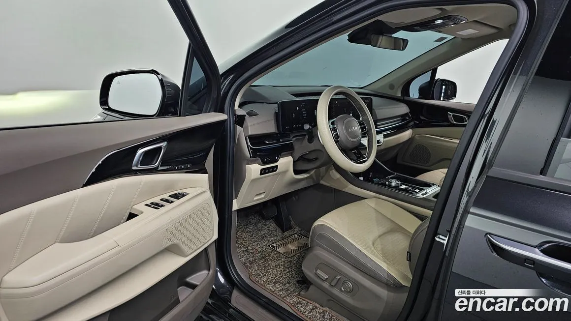 Kia Carnival — фото 10