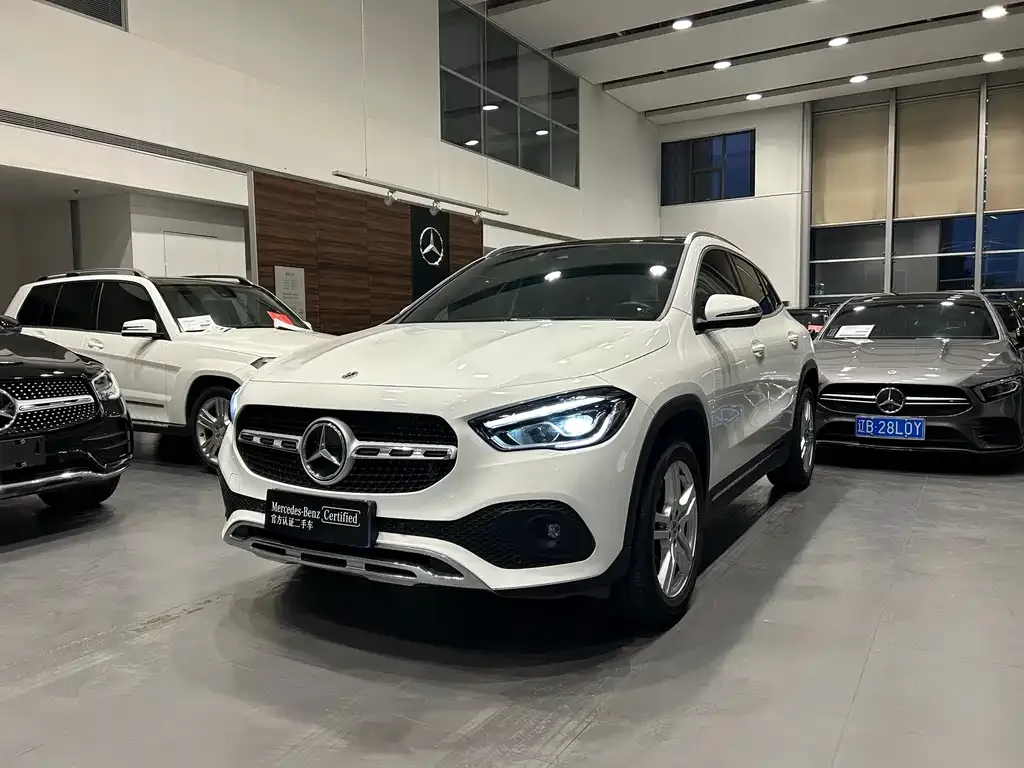 Mercedes-Benz GLA — фото 1