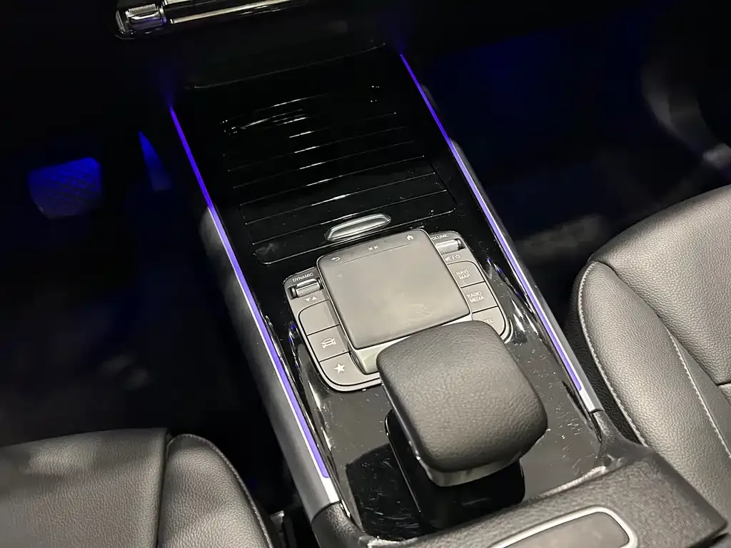Mercedes-Benz GLA — фото 10