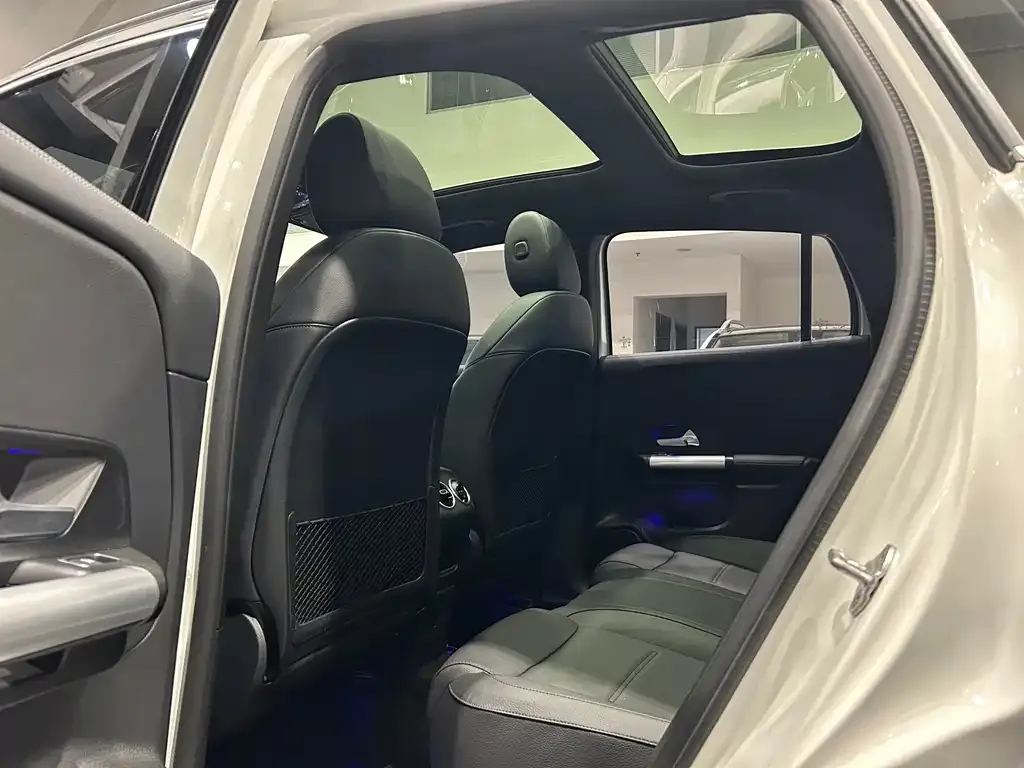 Mercedes-Benz GLA — фото 8