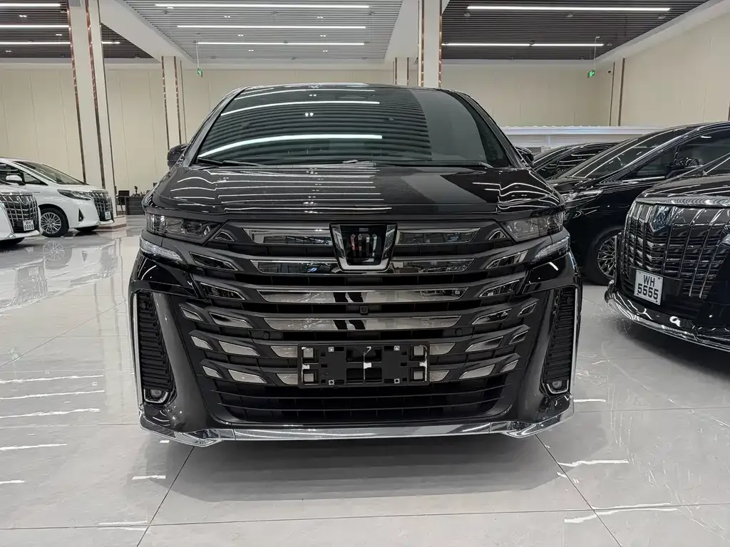 Toyota Vellfire — фото 2