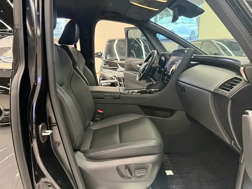 Toyota Vellfire — фото 5