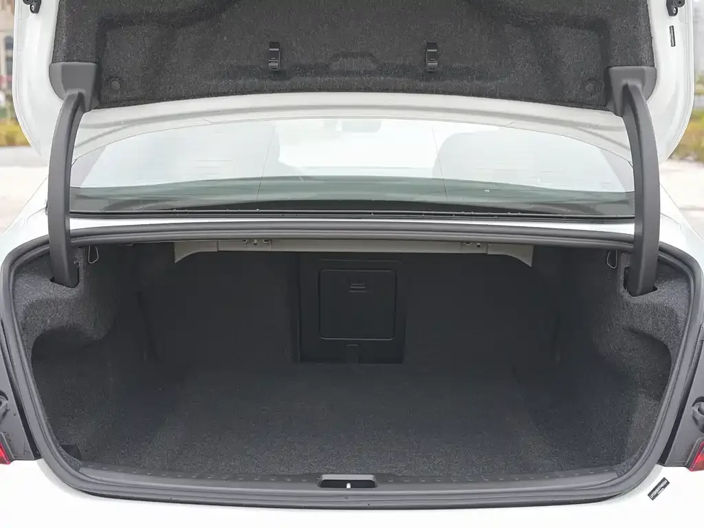 Volvo S60 — фото 10