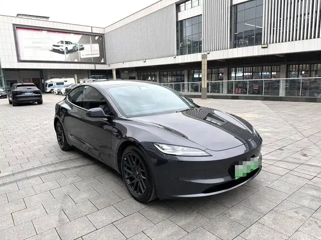 Tesla Model 3 — фото 3