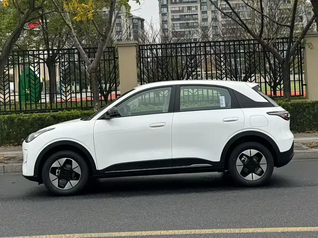 Geely Starburst — фото 2
