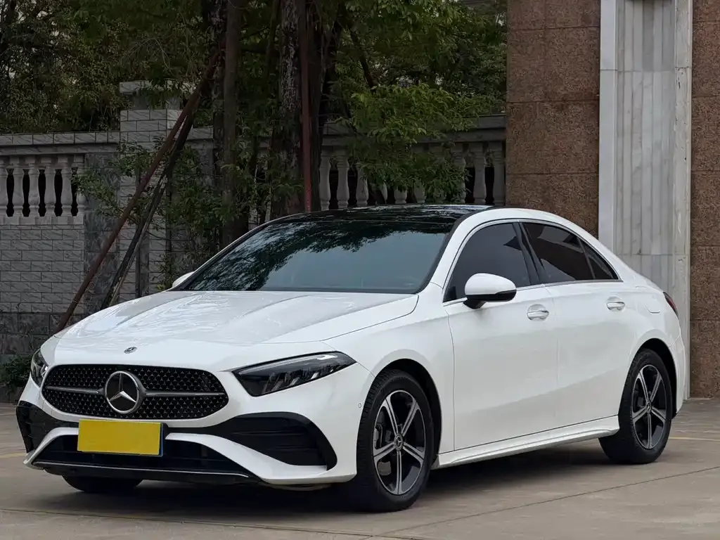 Mercedes-Benz A-Class — фото 1