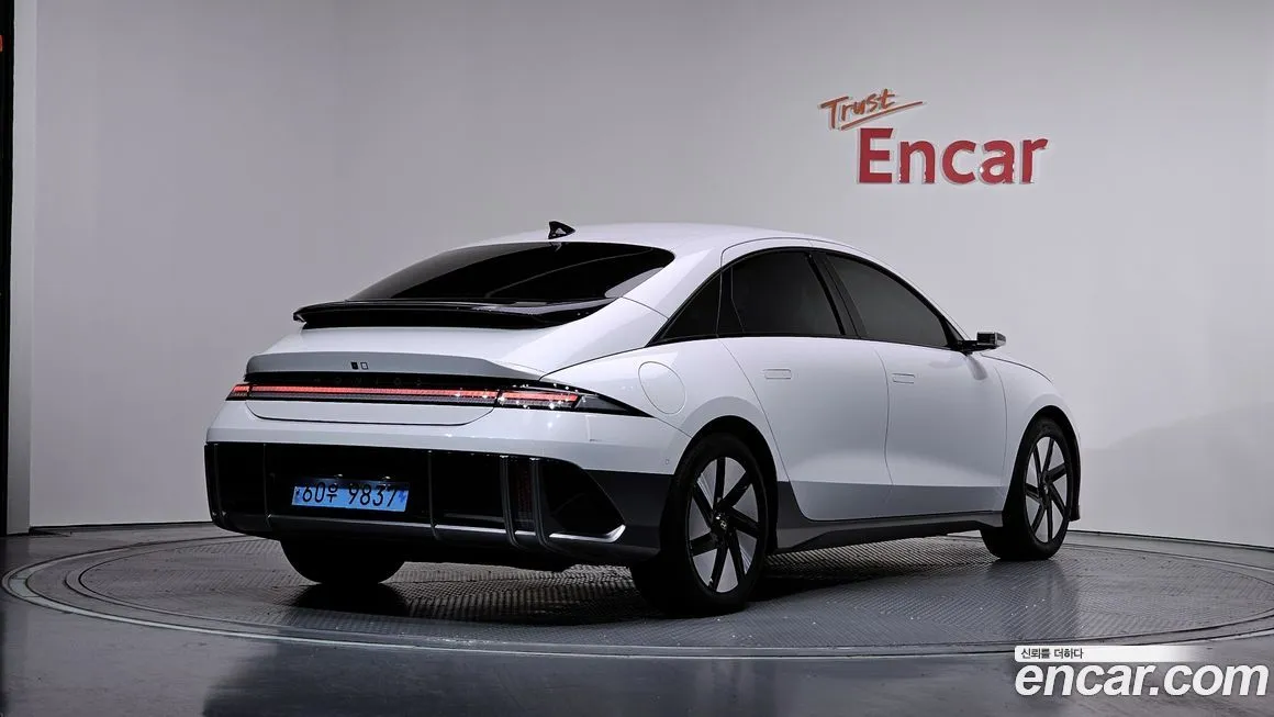 Hyundai Ioniq6 — фото 2