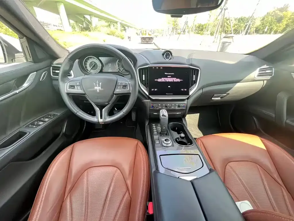 Maserati Ghibli — фото 6