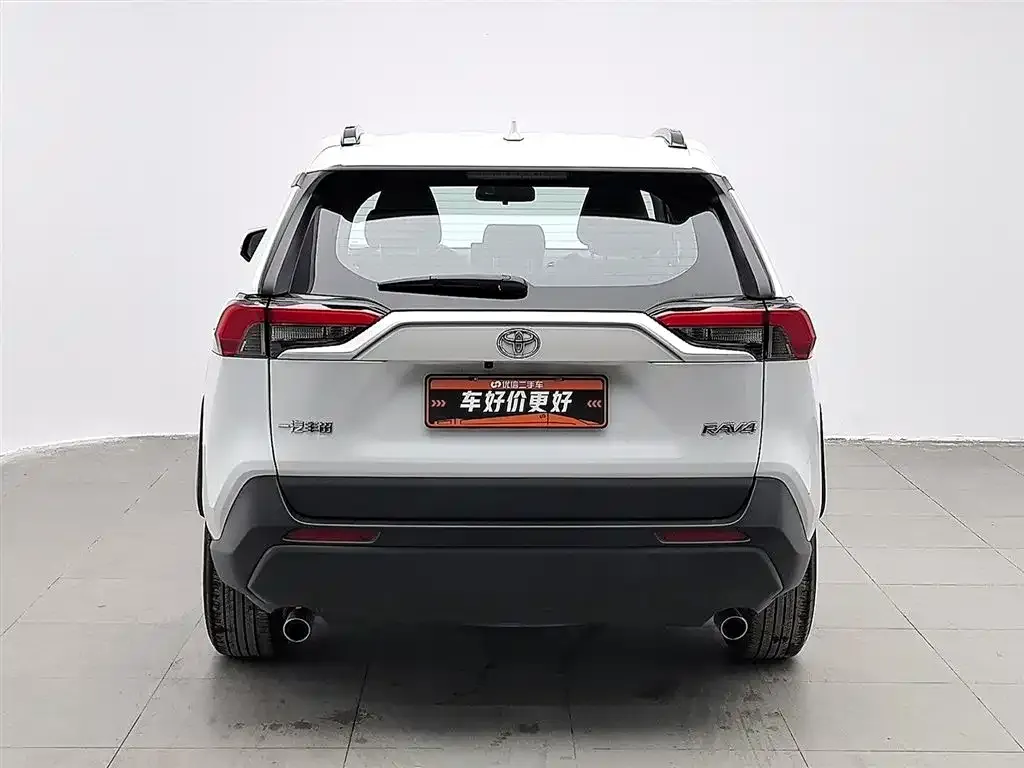 Toyota RAV4 — фото 4