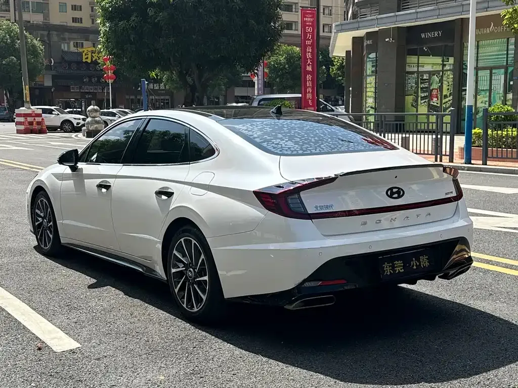 Hyundai Sonata — фото 9