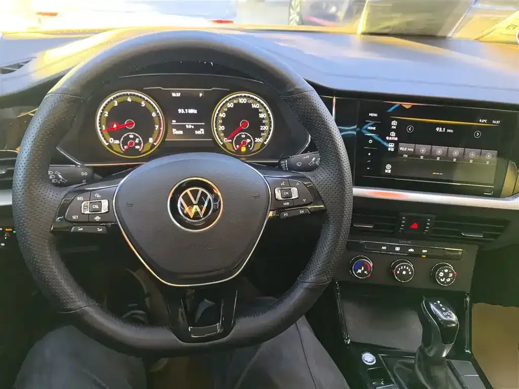 Volkswagen Passat — фото 10