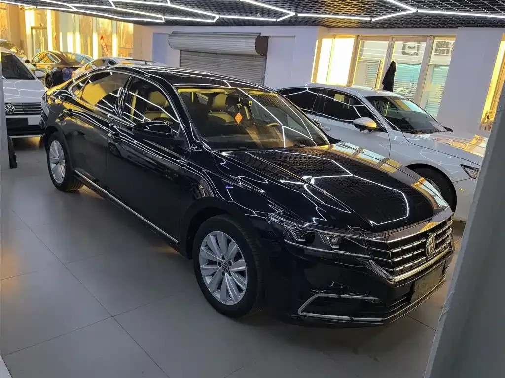Volkswagen Passat — фото 4